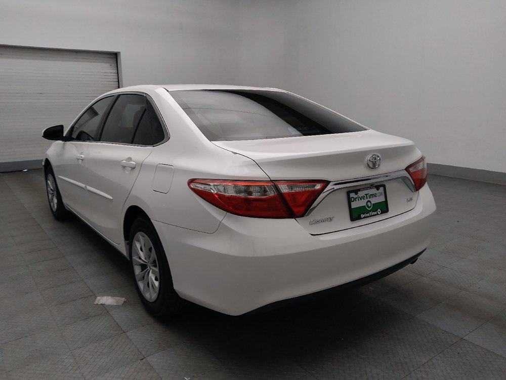 Used 2016 Toyota Camry LE image 5