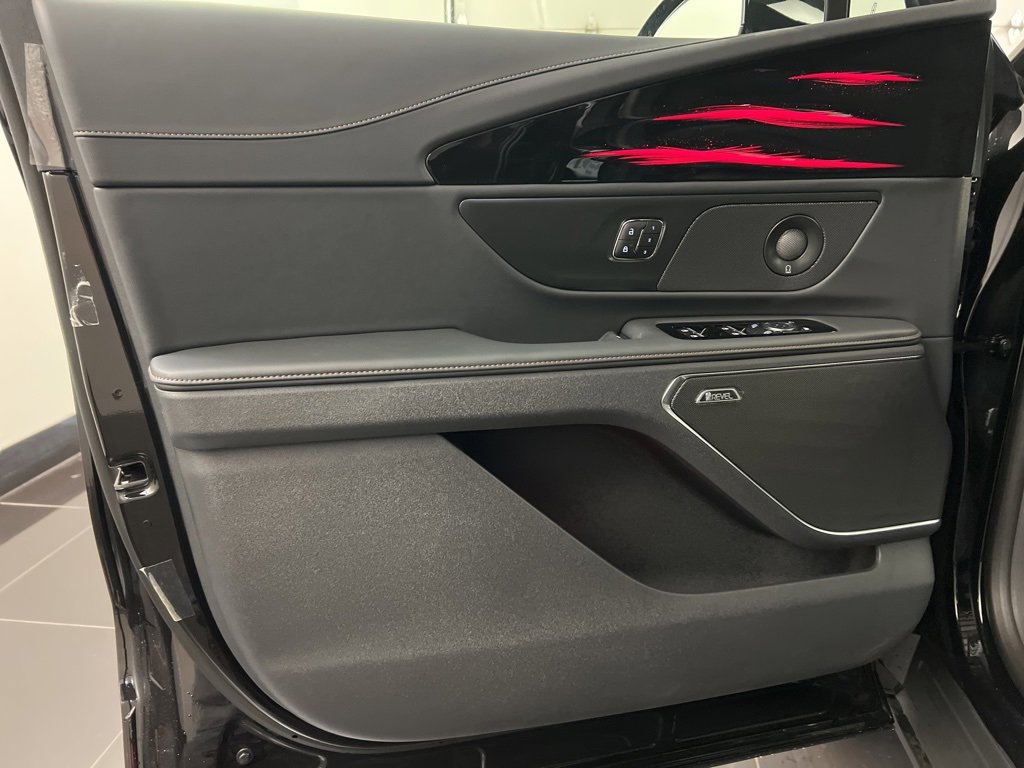 Used 2025 Lincoln Nautilus Premier w/ Equipment Group 102A image 26