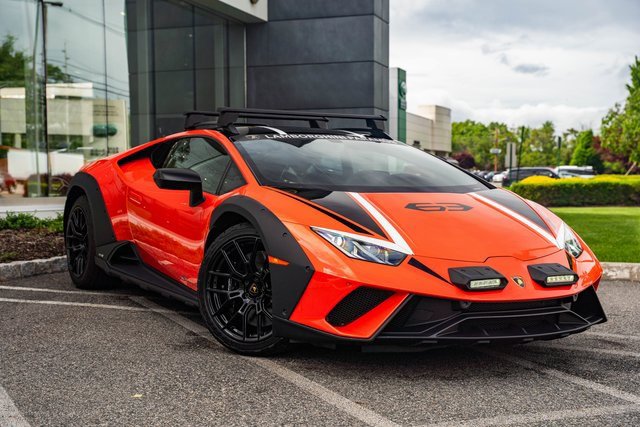 Used 2023 Lamborghini Huracan Sterrato image 9