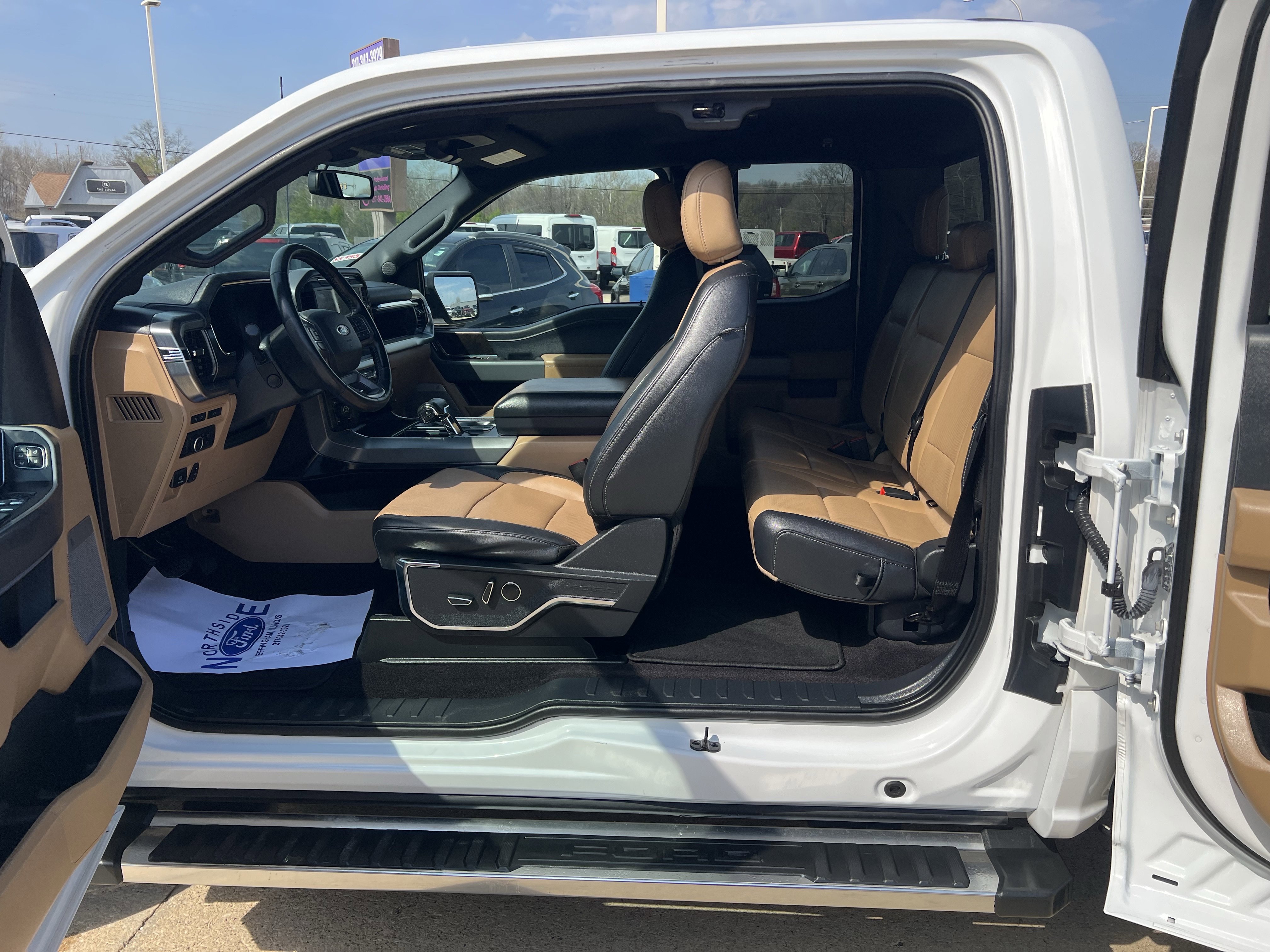 Used 2022 Ford F150 Lariat image 17