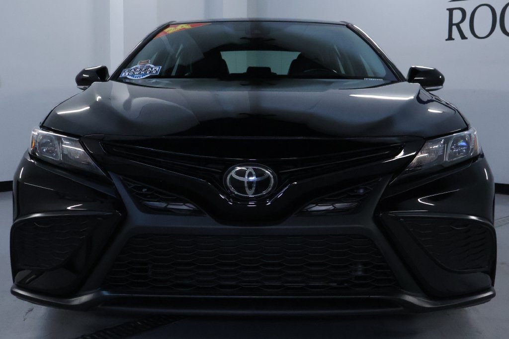 Used 2024 Toyota Camry SE AWD/4WD image 2
