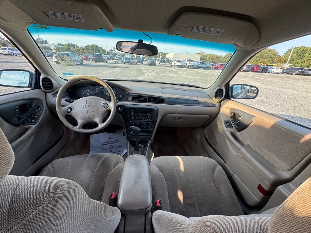 Used 2002 Chevrolet Malibu V6 w/ Preferred Equipment Group 1 FWD image 7