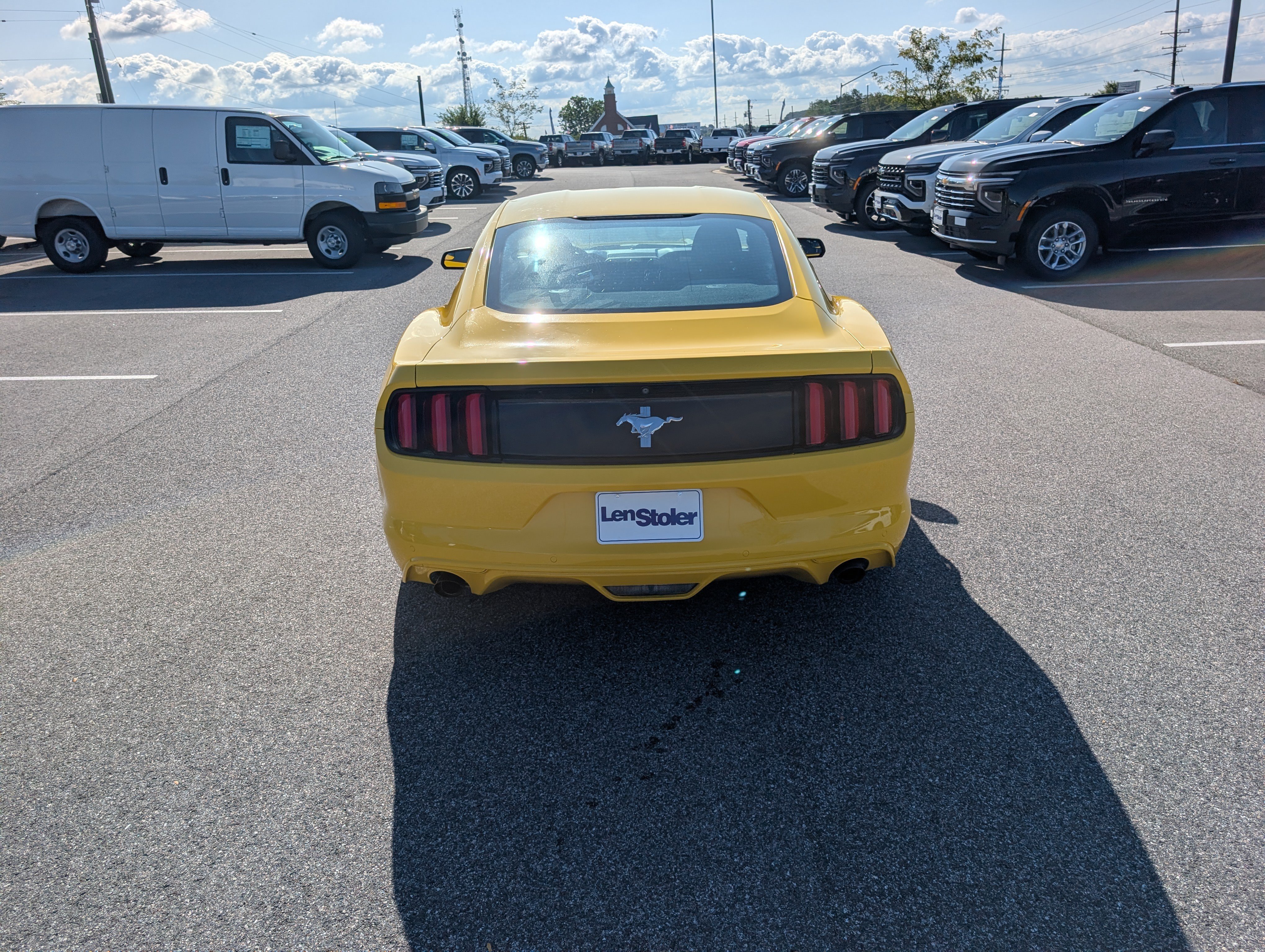 Used 2016 Ford Mustang Coupe RWD image 4