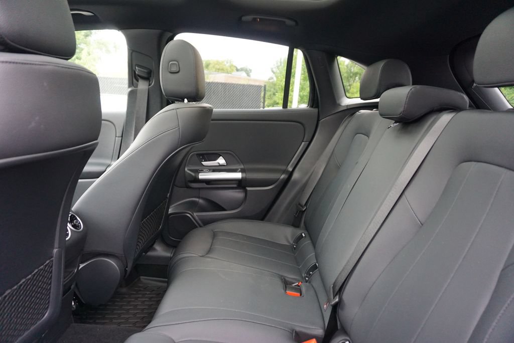 Certified 2025 Mercedes-Benz GLA 250 image 13