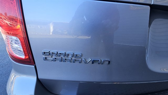 Used 2016 Dodge Grand Caravan SXT FWD image 31