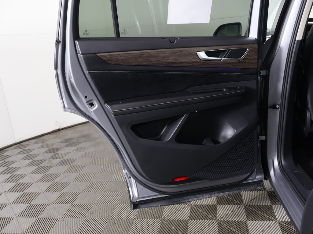 Used 2024 Volkswagen Atlas SEL image 31