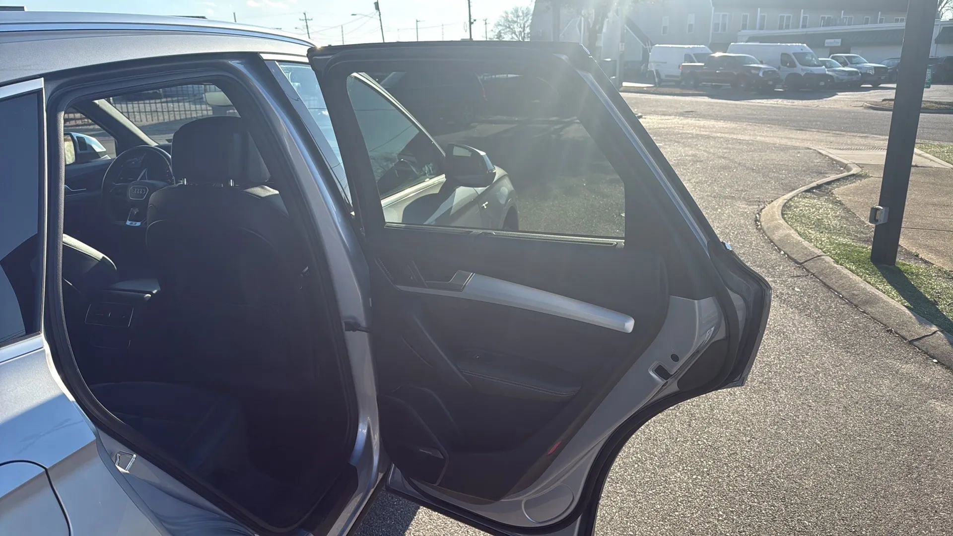 Used 2018 Audi SQ5 Prestige w/ Prestige Package AWD/4WD image 21