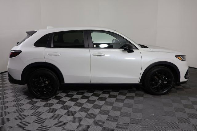 Used 2024 Honda HR-V Sport image 9