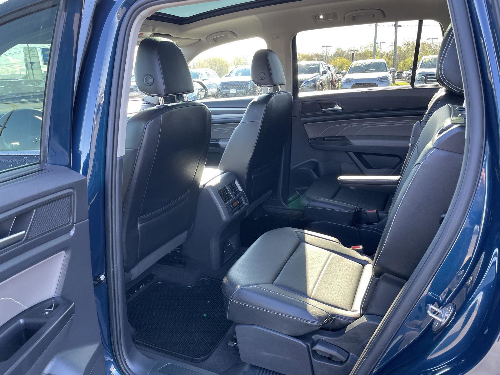 Used 2021 Volkswagen Atlas SE w/ Panoramic Sunroof Package AWD/4WD image 16
