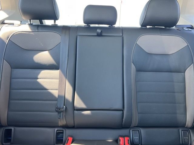 Used 2022 Volkswagen Taos SEL image 33