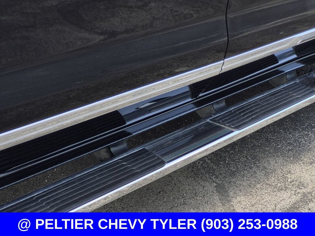 Used 2022 Chevrolet Silverado 1500 High Country w/ High Country Premium Package AWD/4WD image 9