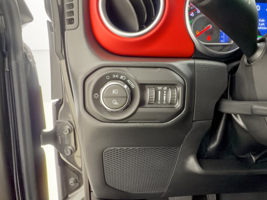 Used 2022 Jeep Gladiator Rubicon w/ Cold Weather Group AWD/4WD image 32