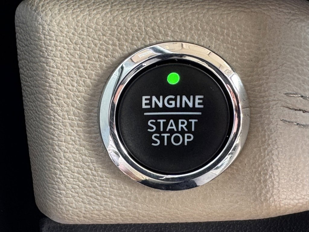 Used 2022 Ford Expedition Limited image 25