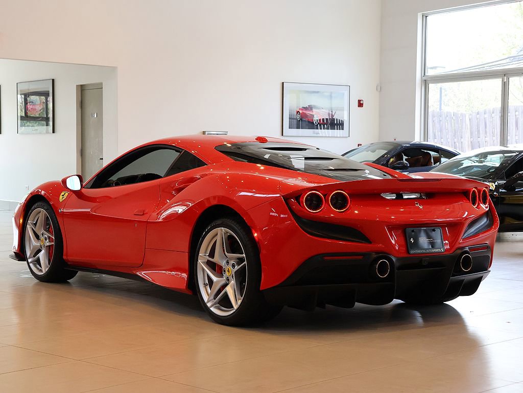 Certified 2021 Ferrari F8 Tributo RWD image 2