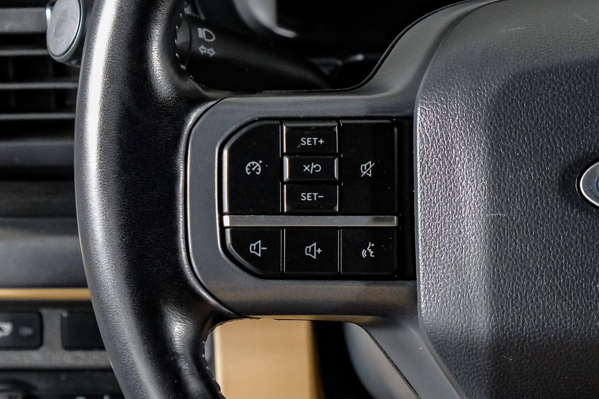 Used 2024 Ford F250 Lariat w/ Sport Appearance Package AWD/4WD image 17