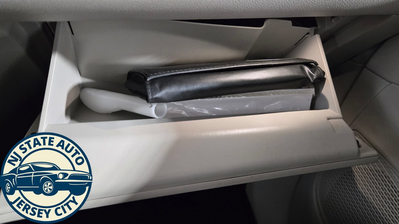 Used 2019 Chrysler Pacifica Touring Plus w/ Tire & Wheel Group FWD image 20