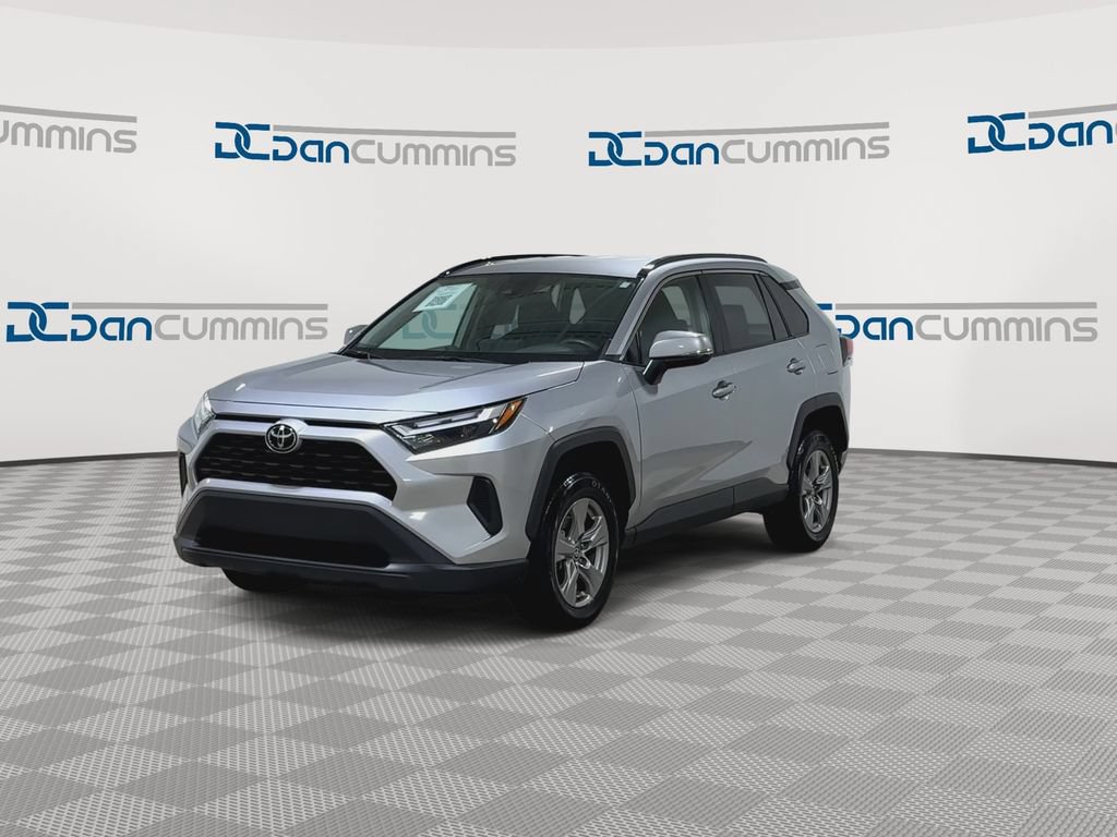 Used 2024 Toyota RAV4 XLE FWD image 5
