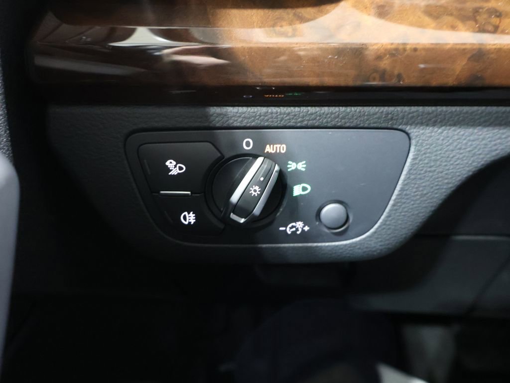 Used 2020 Audi Q5 2.0T Premium w/ Convenience Package image 34