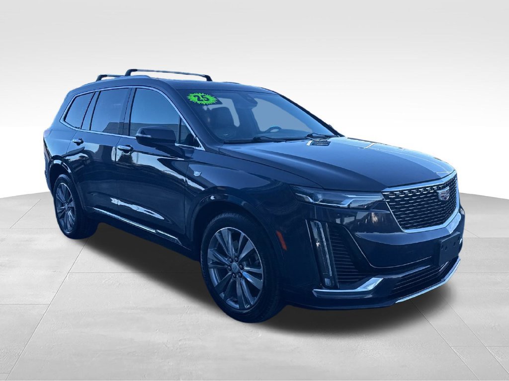 Used 2025 Cadillac XT6 Premium Luxury FWD image 12