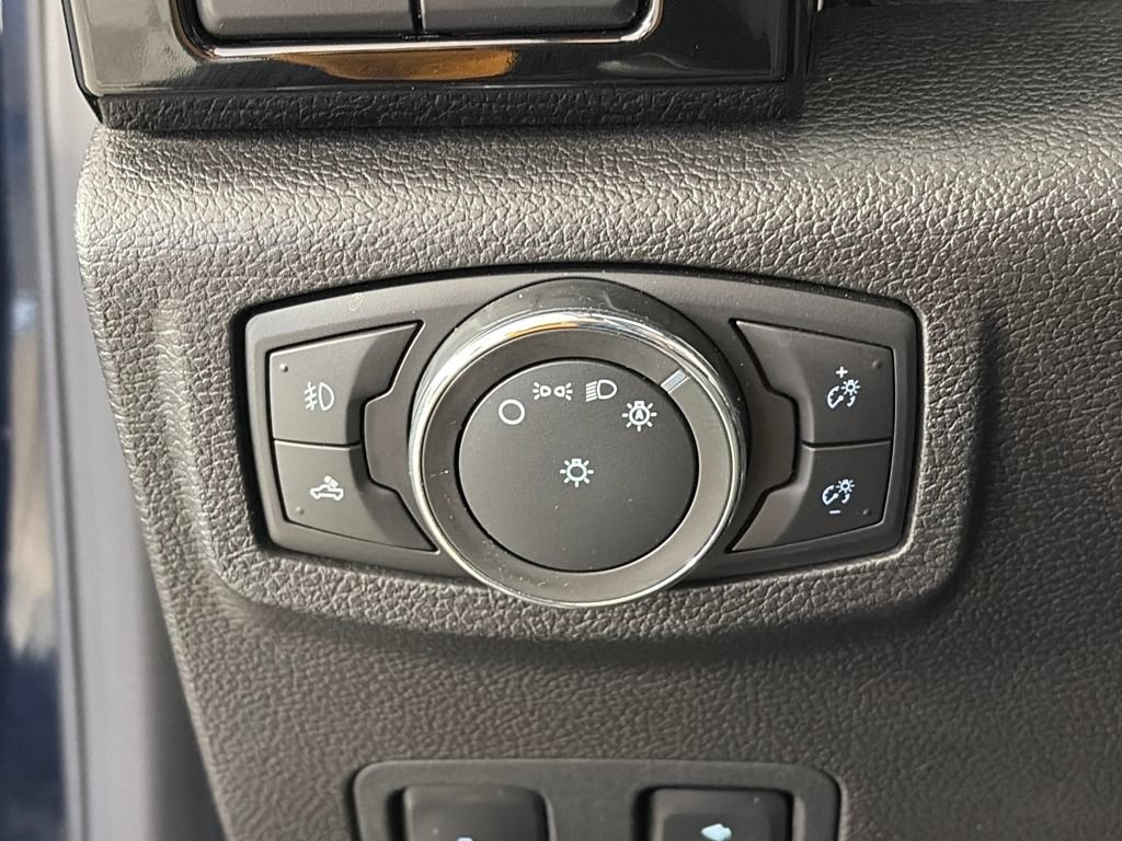 Used 2021 Ford F250 Lariat w/ Lariat Ultimate Package AWD/4WD image 25