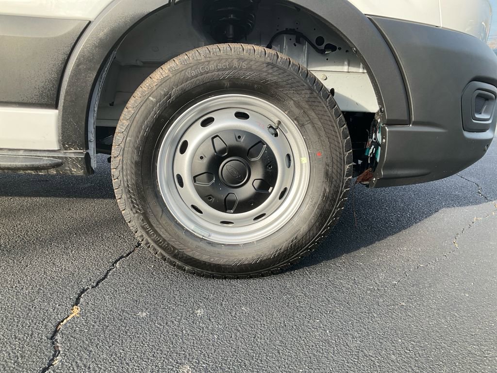 New 2026 Ford Transit 250 148 Medium Roof image 10