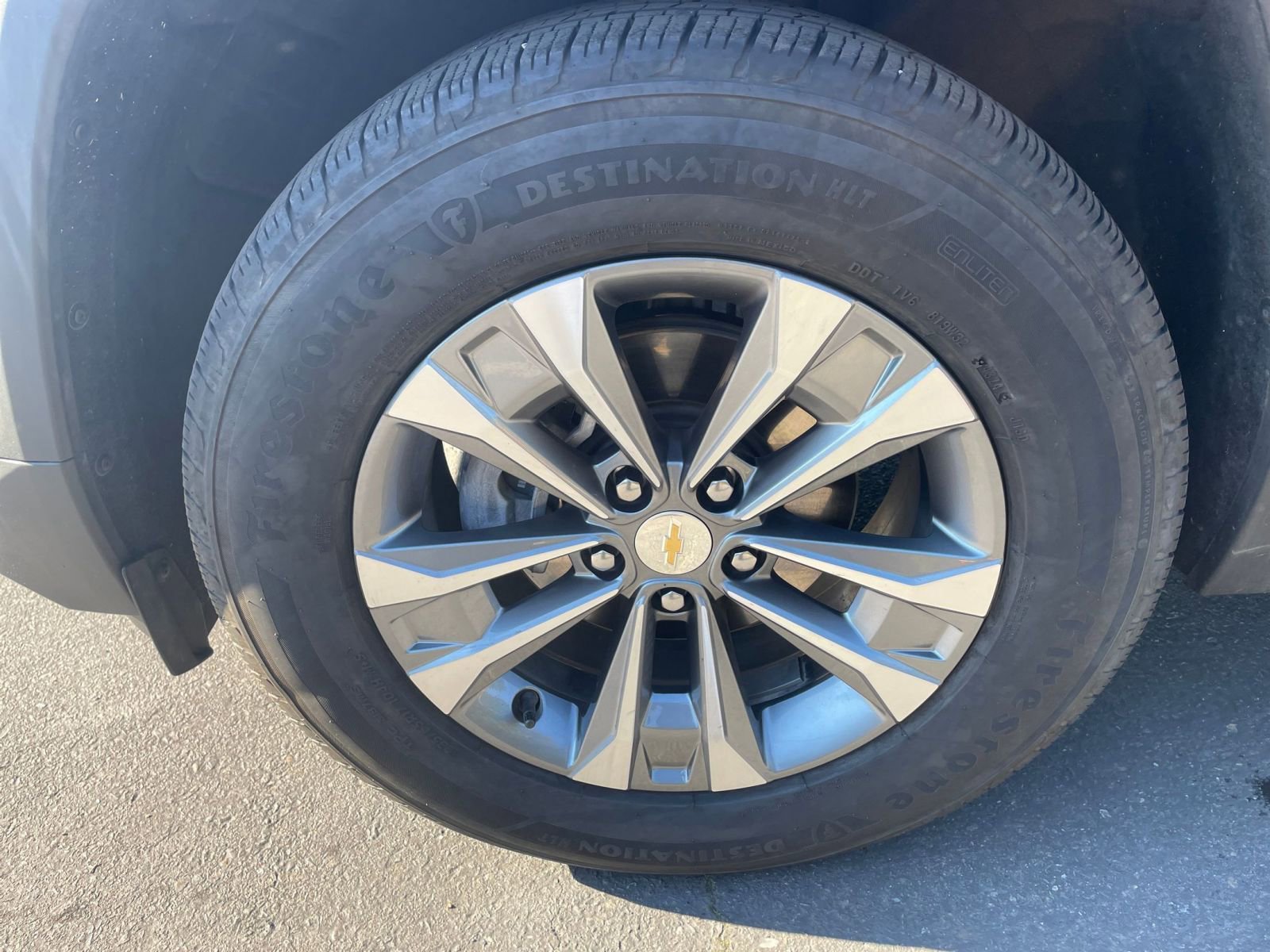 Used 2025 Chevrolet Equinox LT FWD image 29