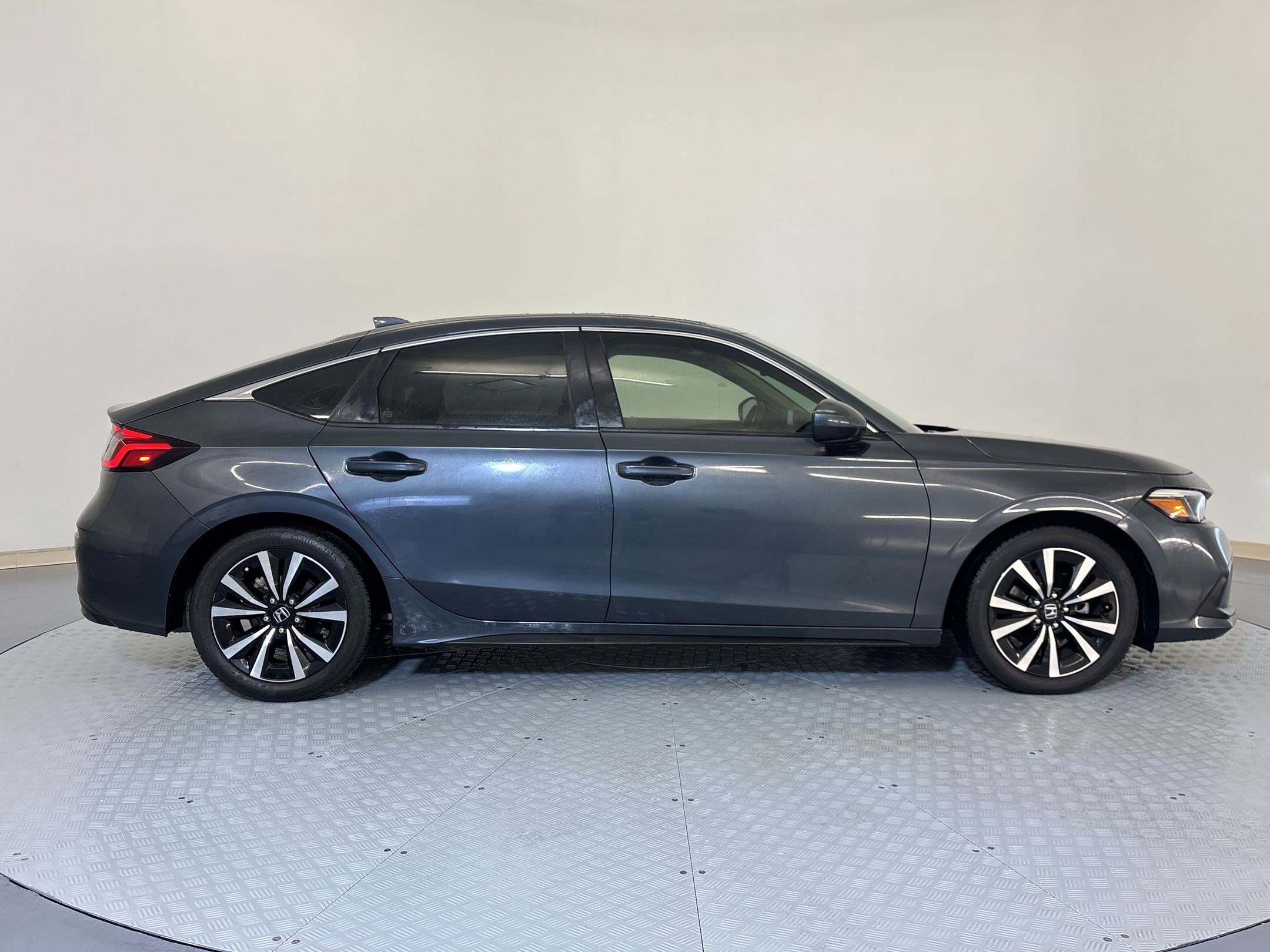 Used 2024 Honda Civic EX-L image 8