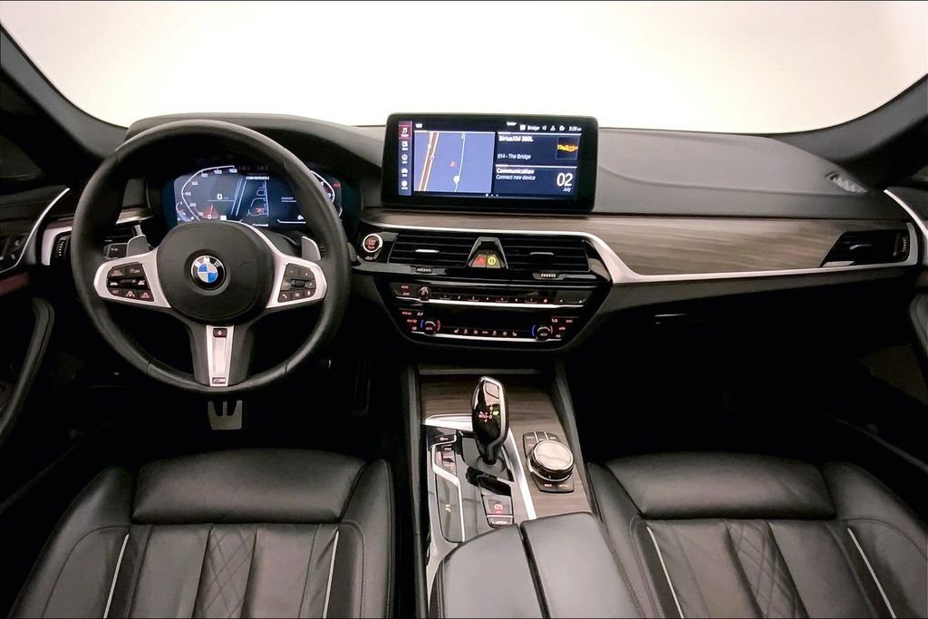 Used 2022 BMW M550i xDrive w/ Executive Package AWD/4WD image 16