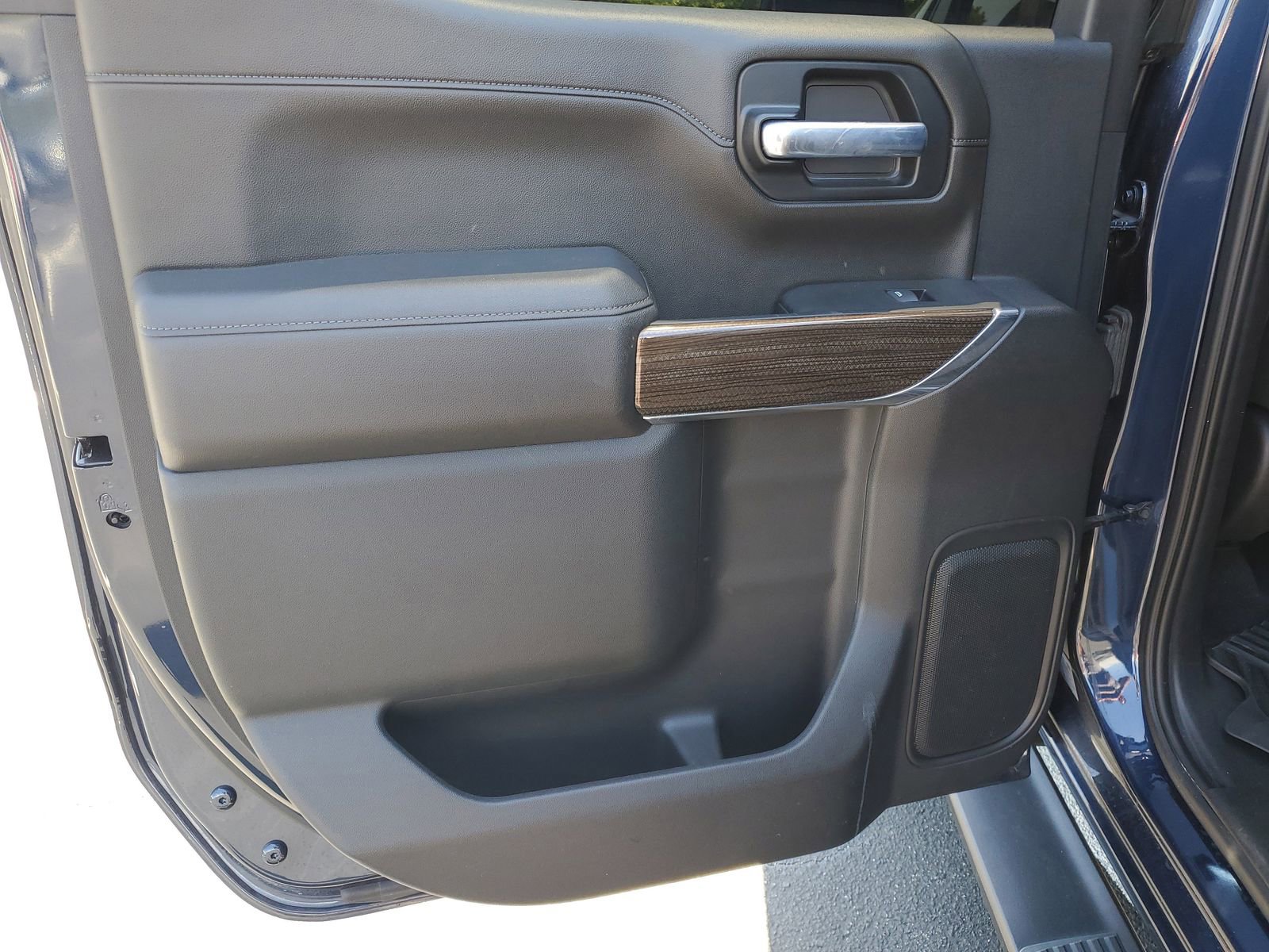 Used 2021 Chevrolet Silverado 1500 RST w/ LPO, Blackout Package image 23