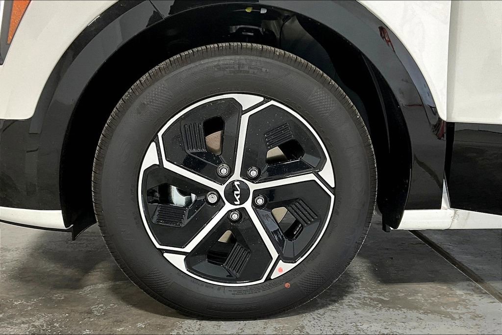 New 2025 Kia Niro SX image 21