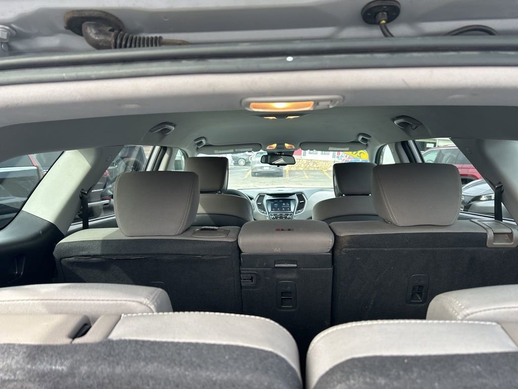 Used 2019 Hyundai Santa Fe XL SE image 25