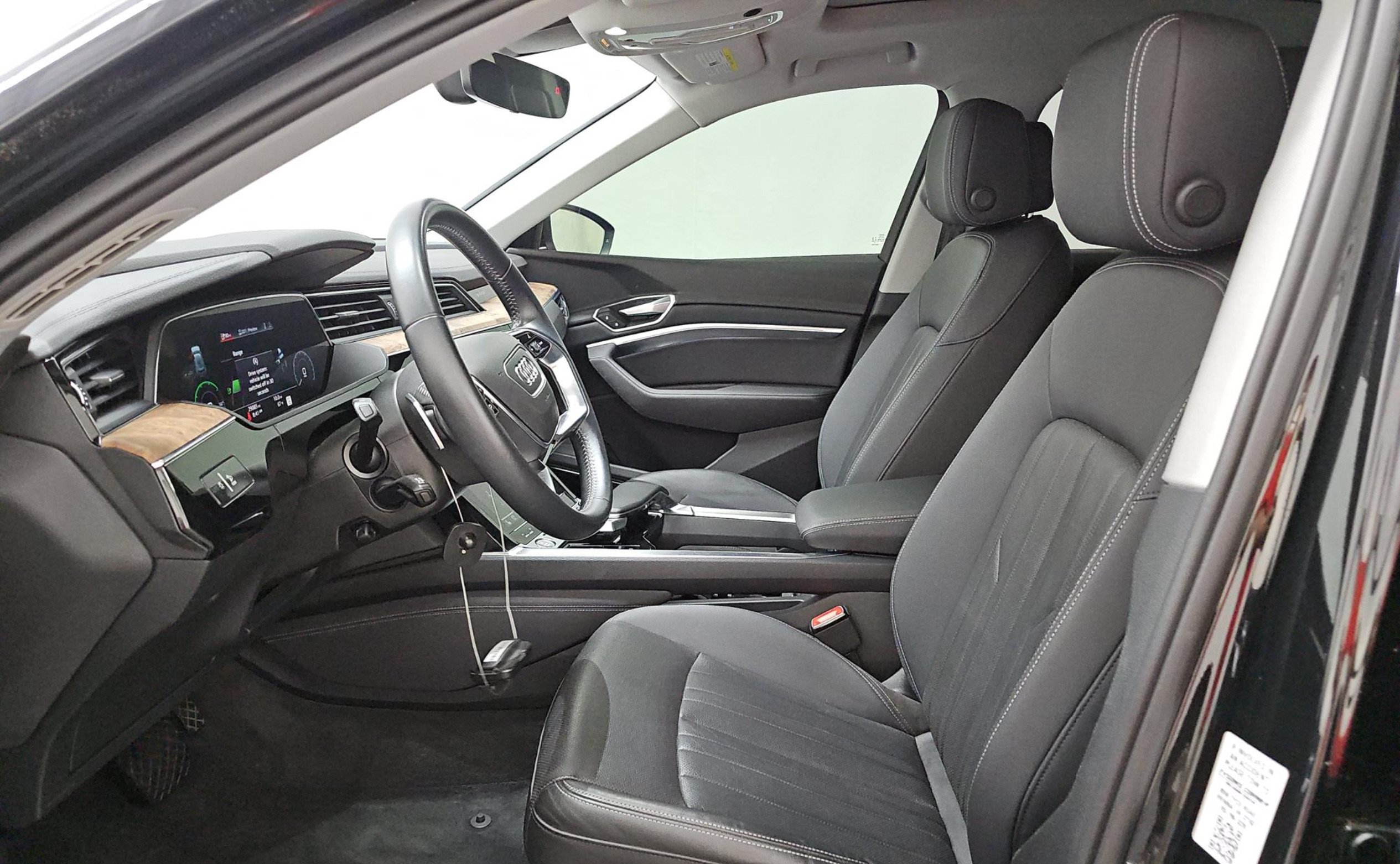 Used 2020 Audi e-tron Premium Plus AWD/4WD image 6