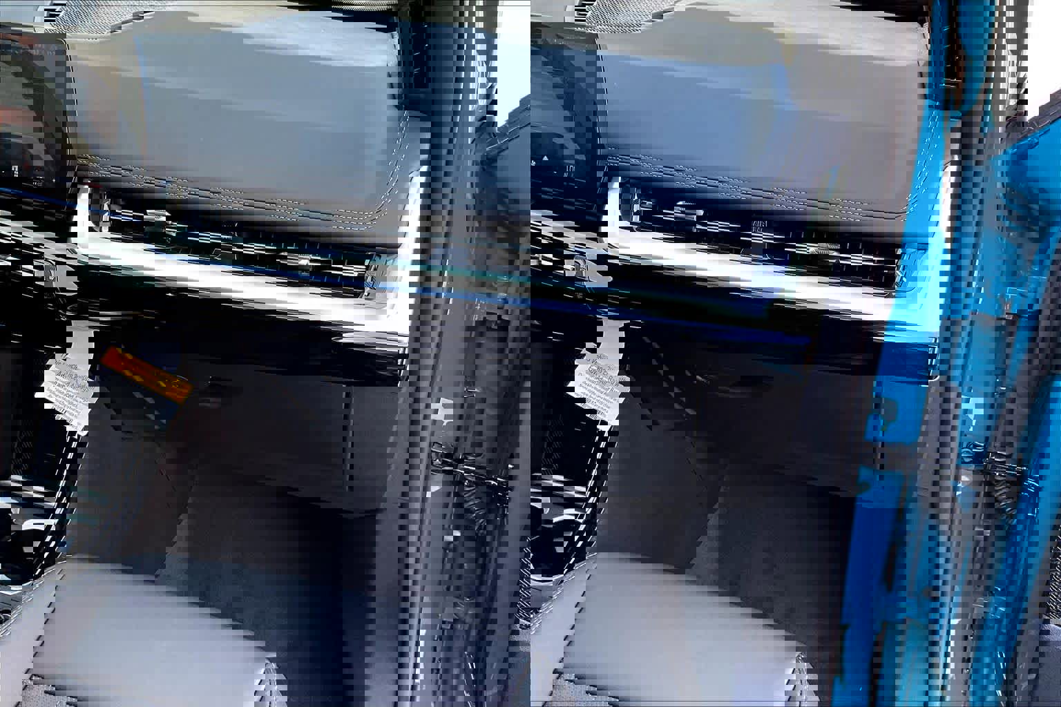 Certified 2025 BMW X1 xDrive28i image 21