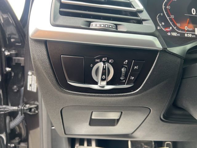 Used 2022 BMW X4 xDrive30i w/ M Sport Package 2 AWD/4WD image 25