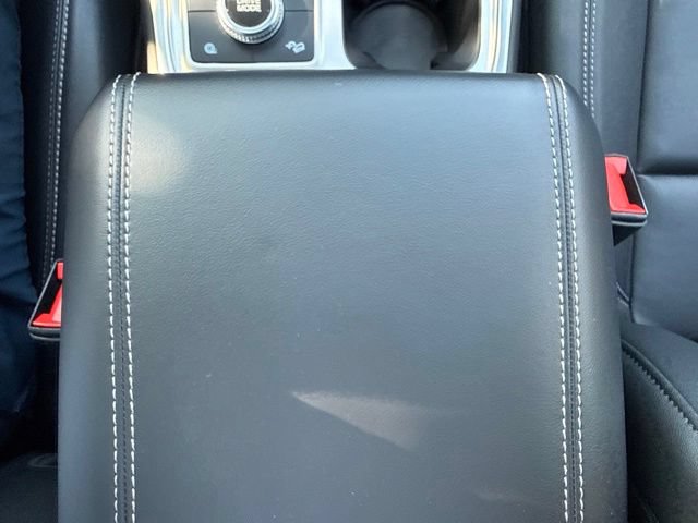 Used 2024 Ford Explorer XLT w/ Equipment Group 202A AWD/4WD image 31