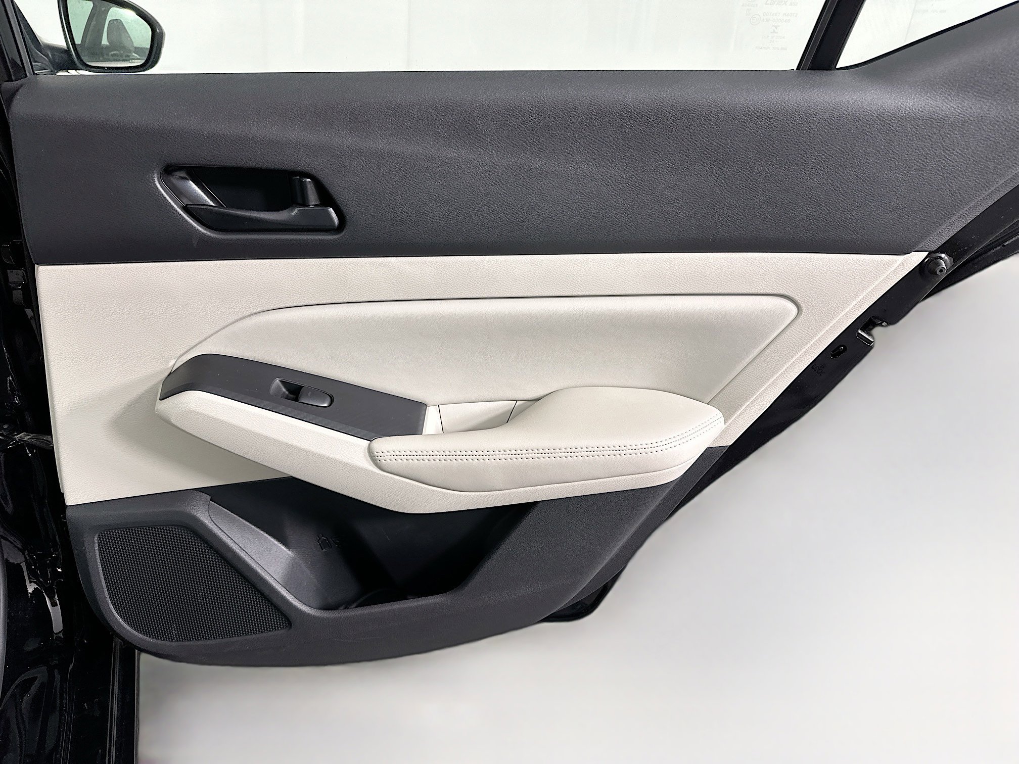 Used 2025 Nissan Altima 2.5 SV image 28