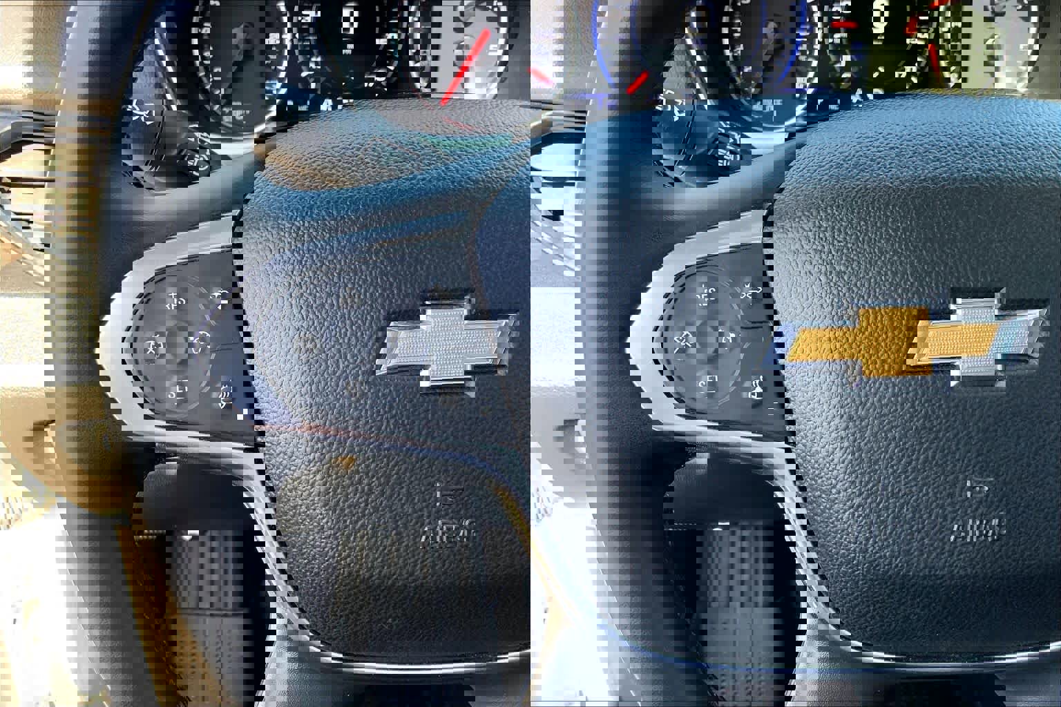 Used 2023 Chevrolet Traverse High Country image 24