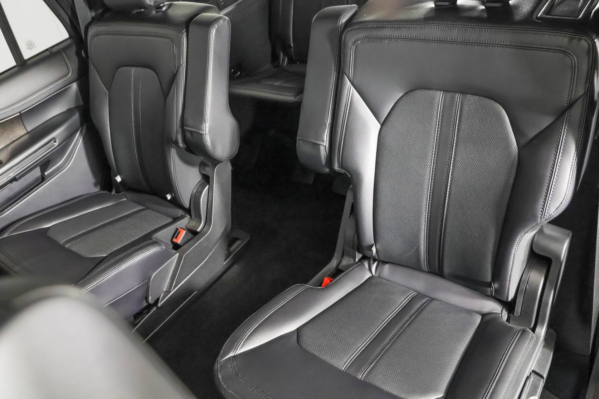 Used 2021 Ford Expedition Limited AWD/4WD image 38