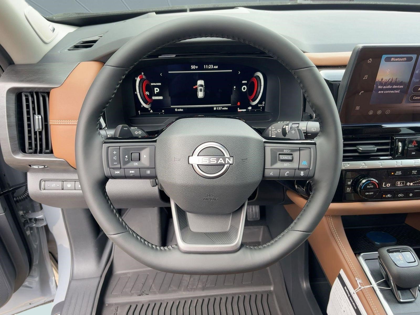 New 2026 Nissan Pathfinder Platinum image 23