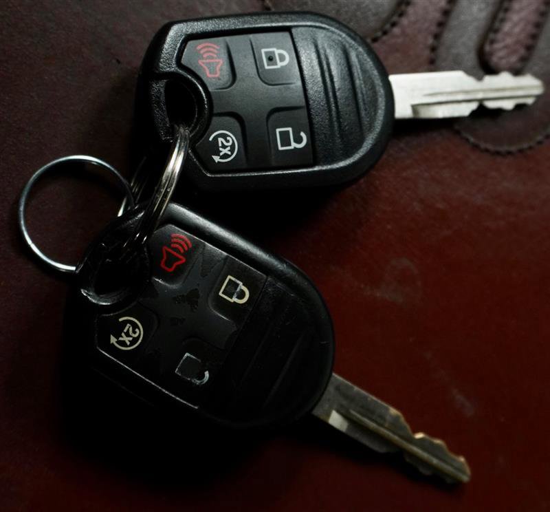 Used 2014 Ford F150 King Ranch w/ King Ranch Luxury Package image 33