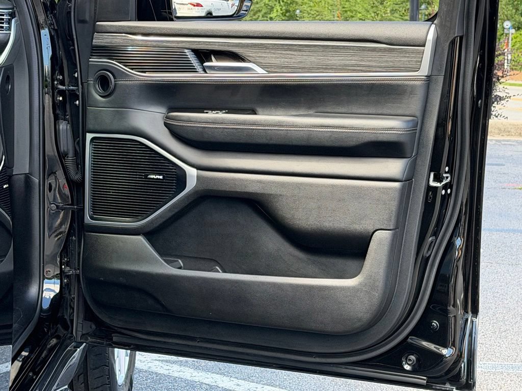 Used 2022 Jeep Wagoneer Series II AWD/4WD image 38