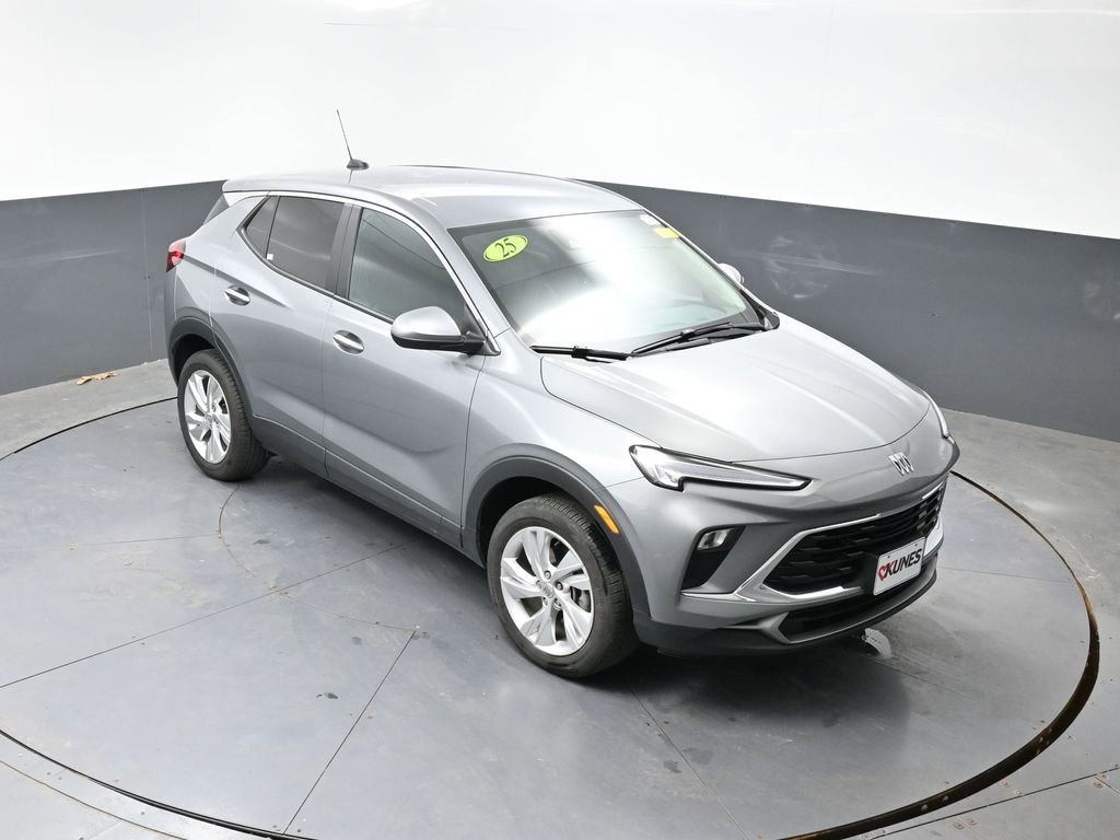 Used 2025 Buick Encore GX Preferred AWD/4WD image 45
