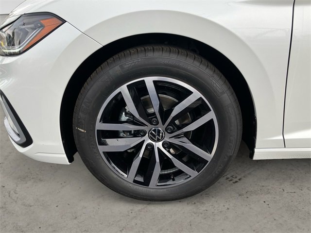 New 2025 Volkswagen Jetta SE image 14