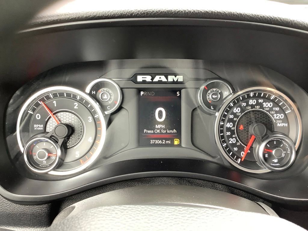 Used 2024 RAM 3500 Big Horn AWD/4WD image 33