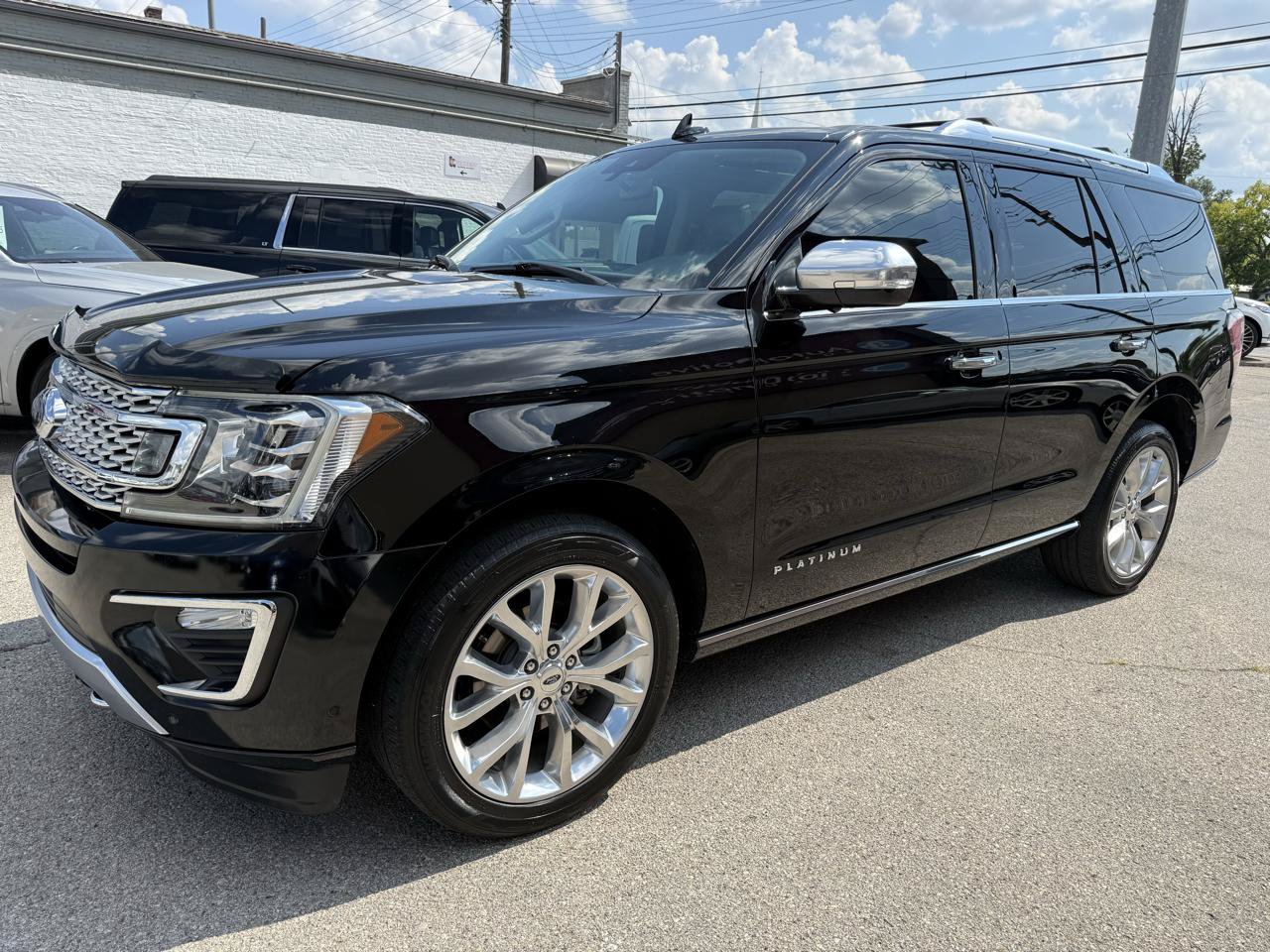 Used 2018 Ford Expedition Platinum AWD/4WD image 2