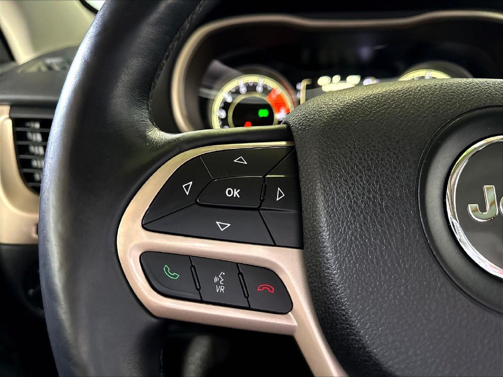 Used 2017 Jeep Cherokee 75th Anniversary AWD/4WD image 13