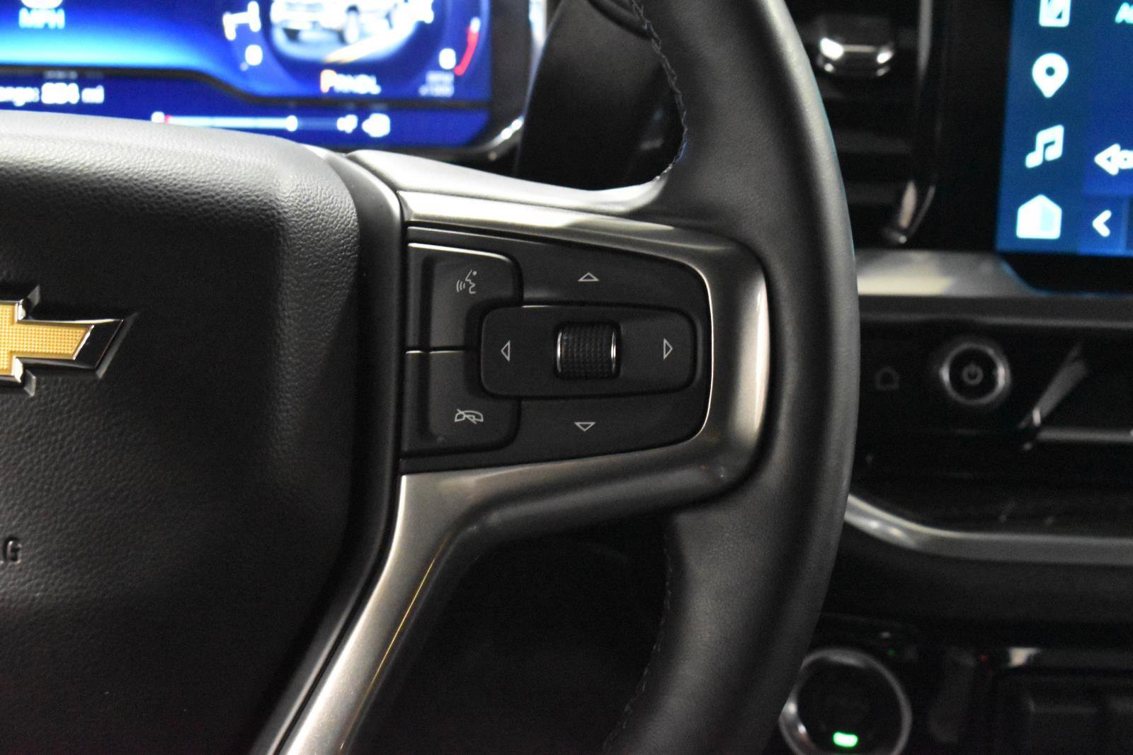 Used 2025 Chevrolet Silverado 2500 LT w/ All Star Edition AWD/4WD image 11