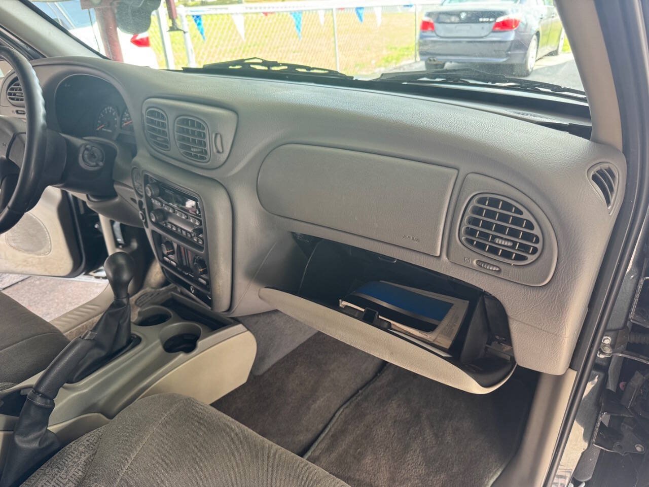 Used 2003 Chevrolet TrailBlazer LS w/ Preferred Equipment Group RWD image 12