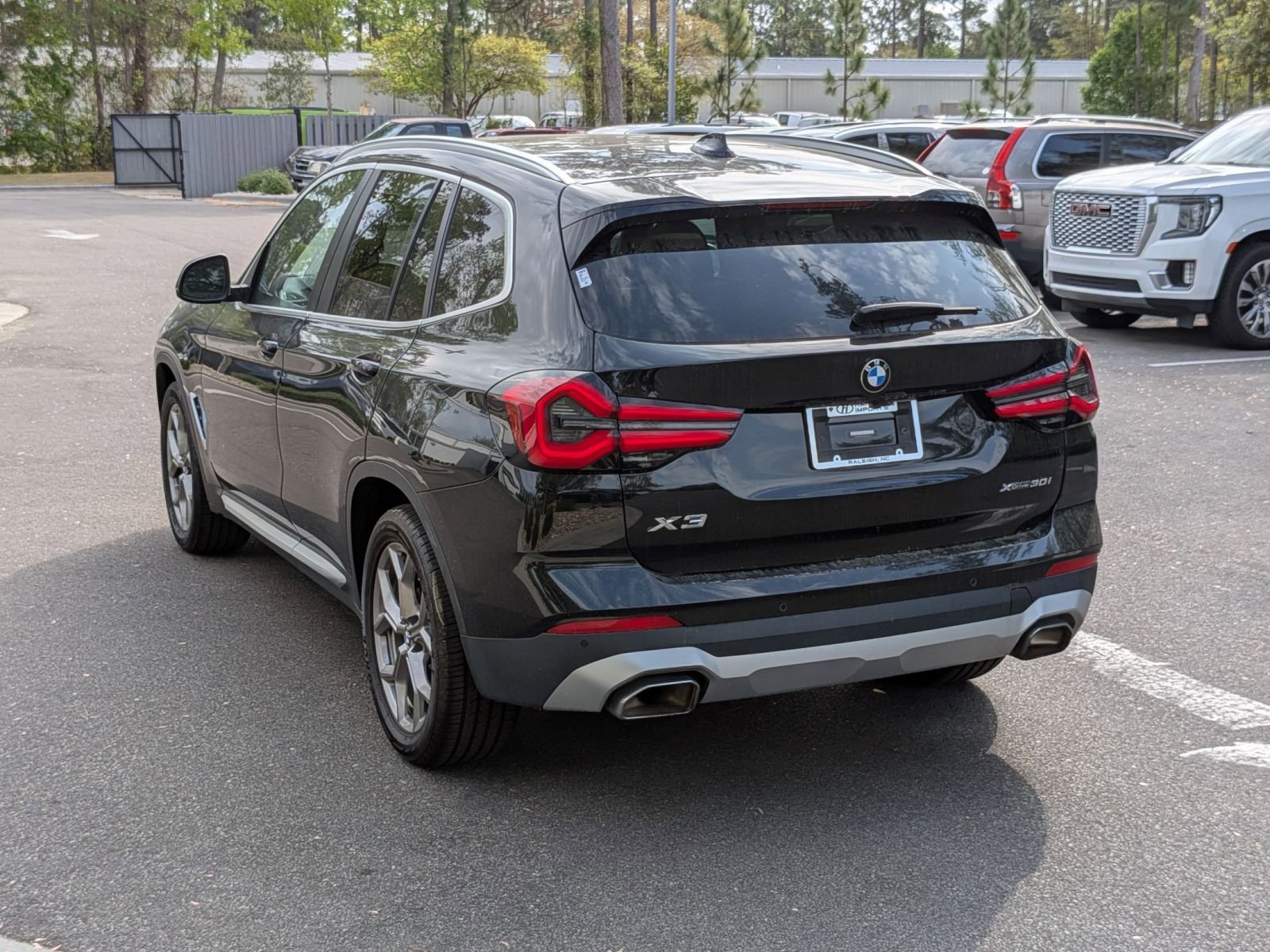 Used 2023 BMW X3 xDrive30i w/ Premium Package AWD/4WD image 5