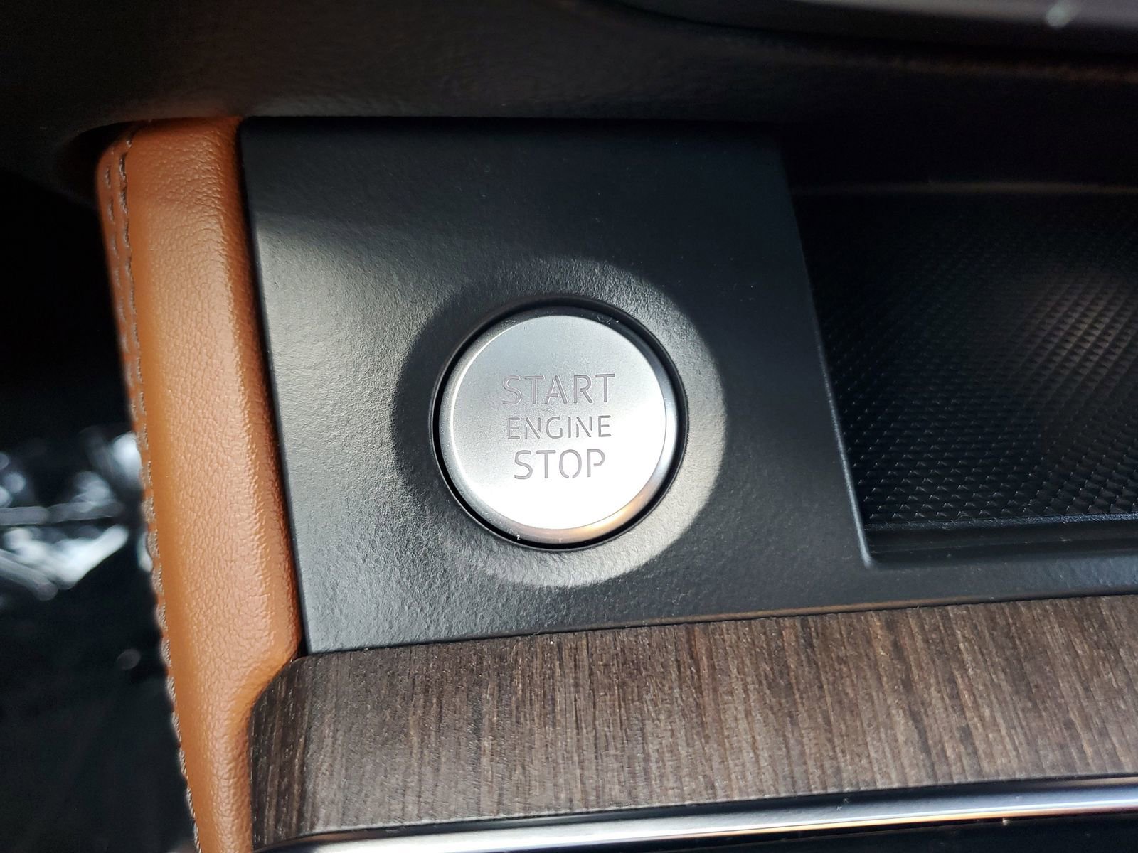 Used 2025 Audi Q5 e Premium Plus w/ Premium Plus Package image 29